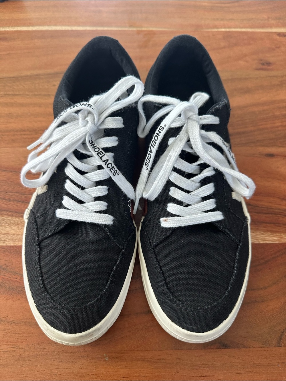 Off-White Black Canvas Vulcanized Low-Top Sneakers. Size 38.